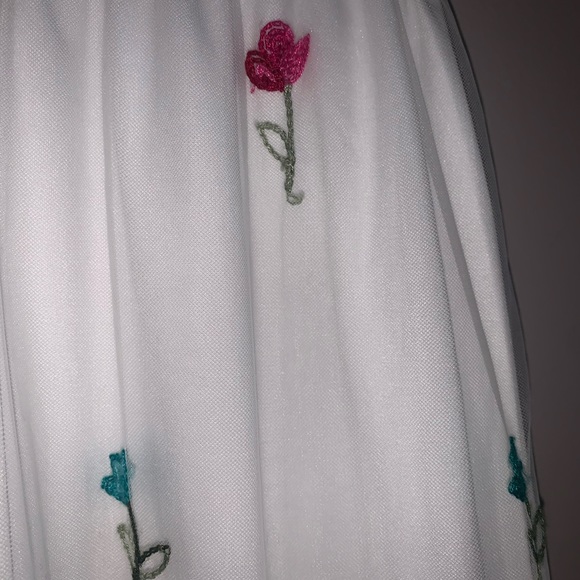 Beautiful skirt with embroidery, by Magic - Picture 5 of 8